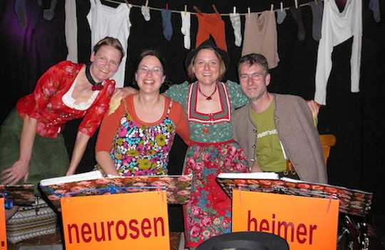 Neurosenheimer - Während der Pause bei den Kleinkunsttagen in  Weyarn, Juli 2012